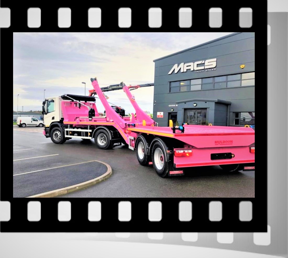 Filmfragment-voorbeeld-voor-filmpjes-website-Macs-Trucks-pink-skips.jpg