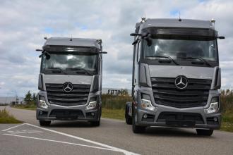 VDL Containerstemen bouwt haakarmsystemen op Mercedes Actros zonder buitenspiegels!