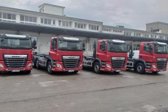 VDL Containersystemen lieferte 4 25-Tonnen-Hakenladesysteme auf DAF-Fahrgestellen an den Endkunden KOTO in Slowenien