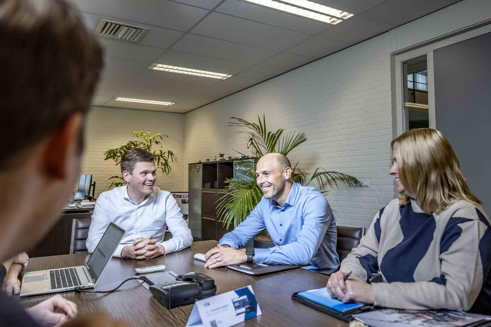 SNELLE LEVERING EN SERVICE WERELDWIJD